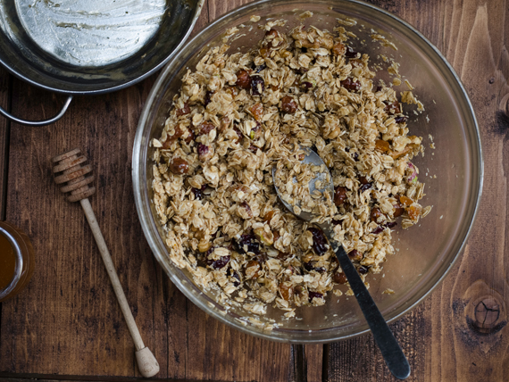 Granola fatta in casa: ricetta step by step e video ricetta 3 granola frutta croccante