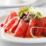 Involtini di carpaccio, un secondo fresco e veloce da preparare 1 ricetta involtini di carpaccio