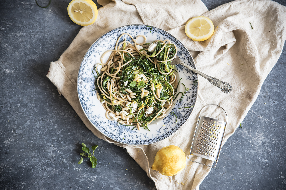 Le migliori ricette con i pinoli: dai primi piatti al dolce 8 spaghetti agli agretti quarta