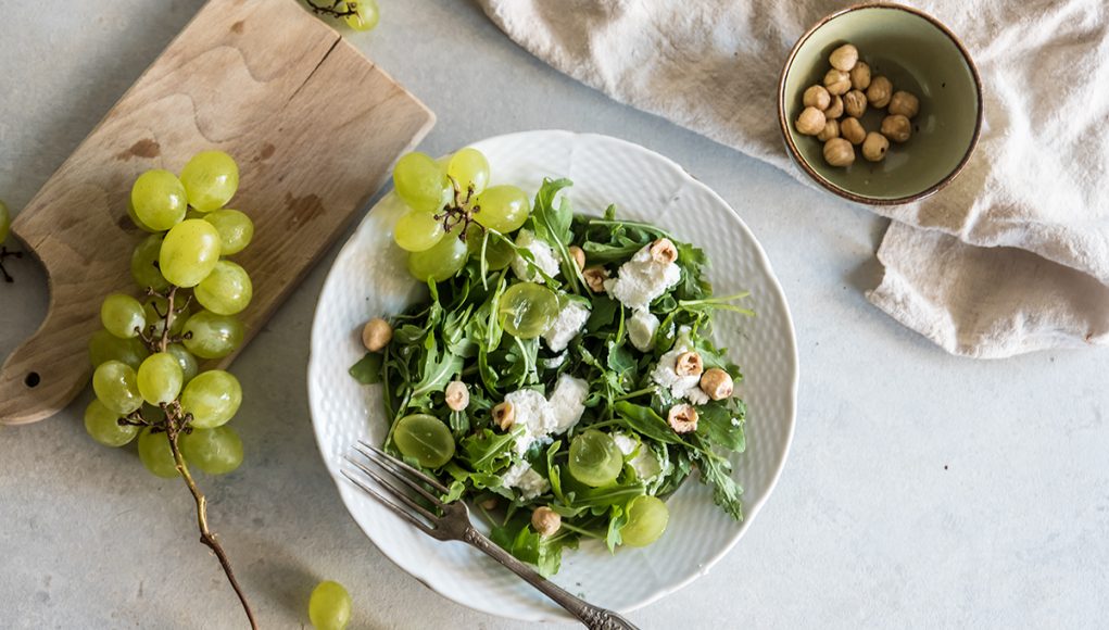 Ricette con uva: 12 idee leggere e gustose 2 uva fresche: ricetta con insalata
