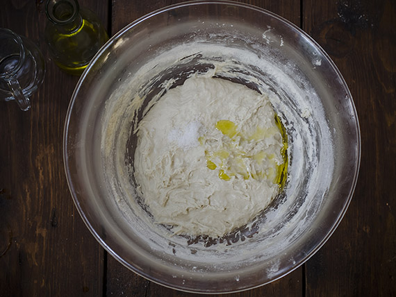 Base per pizza light e dietetica: la ricetta per un impasto soffice 4 pizza margherita impasto sale e olio