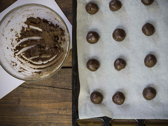 Biscotti al cioccolato, senza latte e senza burro 5 biscotti al cacao quattro