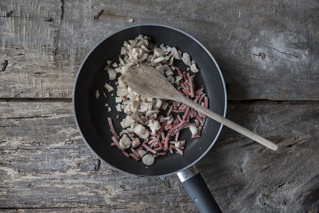 La ricetta dei funghi ripieni 3 funghi ripieni padella