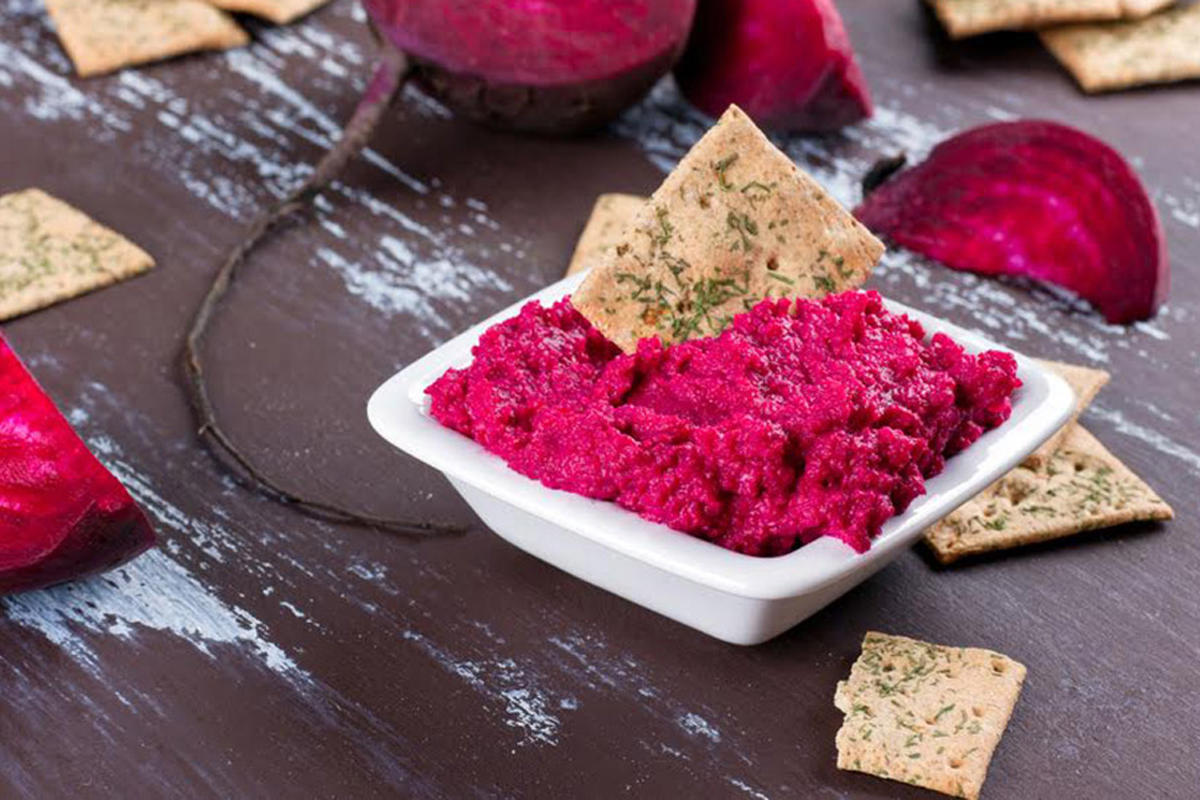 Ricette con barbabietole: le migliori idee sane e veloci 2 hummus di barbabietola