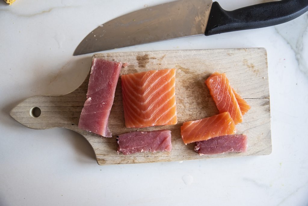 Nigiri di salmone: la ricetta passo dopo passo per farli in casa 2 nigiri uno