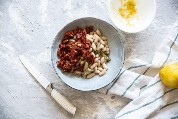 Pasta fredda con pomodori secchi, cannellini e limone 5 pasta fredda con cannellini quattro