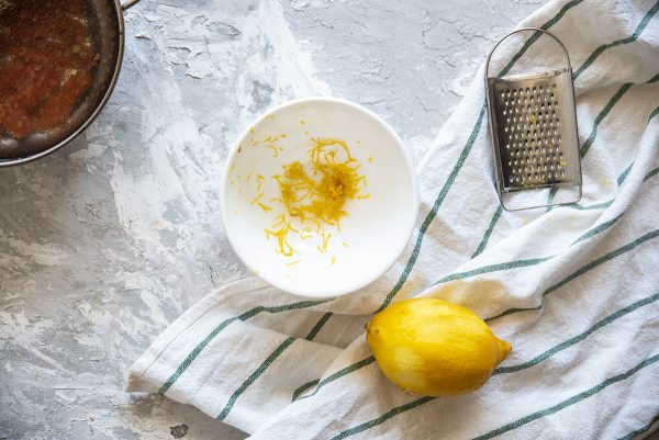 Pasta fredda con pomodori secchi, cannellini e limone 2 pasta fredda con cannellini uno