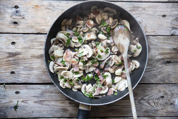 Pasta fredda con radicchio, speck e funghi 6 pasta fredda julienne cinque