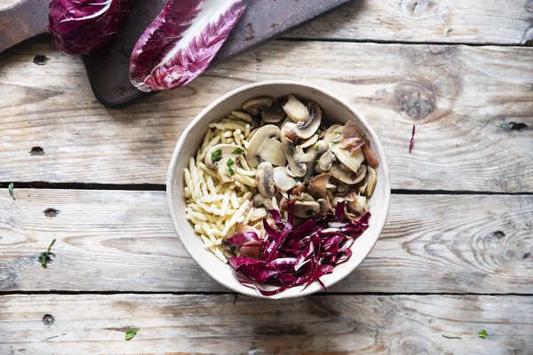Pasta fredda con radicchio, speck e funghi 7 pasta fredda julienne sette