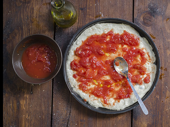 Pizza Margherita: la ricetta passo per passo da preparare in casa 4 pizza margherita farcisci