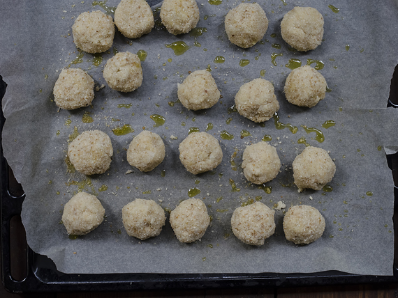 Polpette di cavolfiore morbide: ricetta facile con foto 5 polpette di cavolfiore cinque