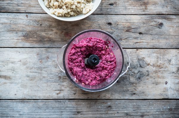 Burger di barbabietola e fagioli 3 ricetta burger di barbabietola frullata
