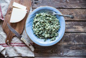 Risotto con spinaci e provola: la ricetta fotograta