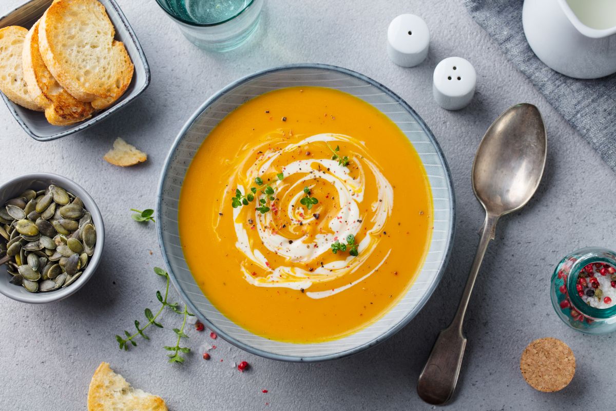 Ricette con carote, idee light e facili da realizzare 6 vellutata di carote