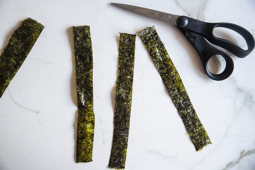 Gunkanmaki con uova di lompo: ricetta facile con foto passo passo 2 gunkan maki alghe