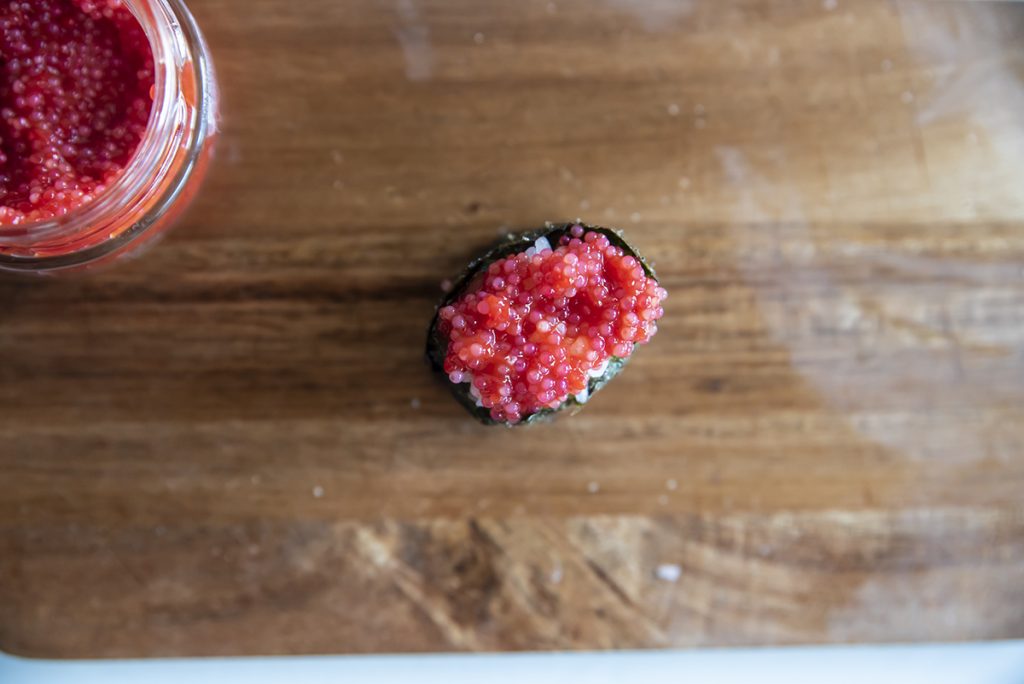 Gunkanmaki con uova di lompo: ricetta facile con foto passo passo 5 gunkan maki finale