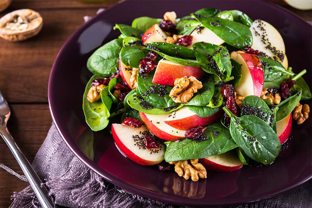 Ricette con le mele: proposte gustose e light 25 Ricette con le mele: insalata con speck e mela