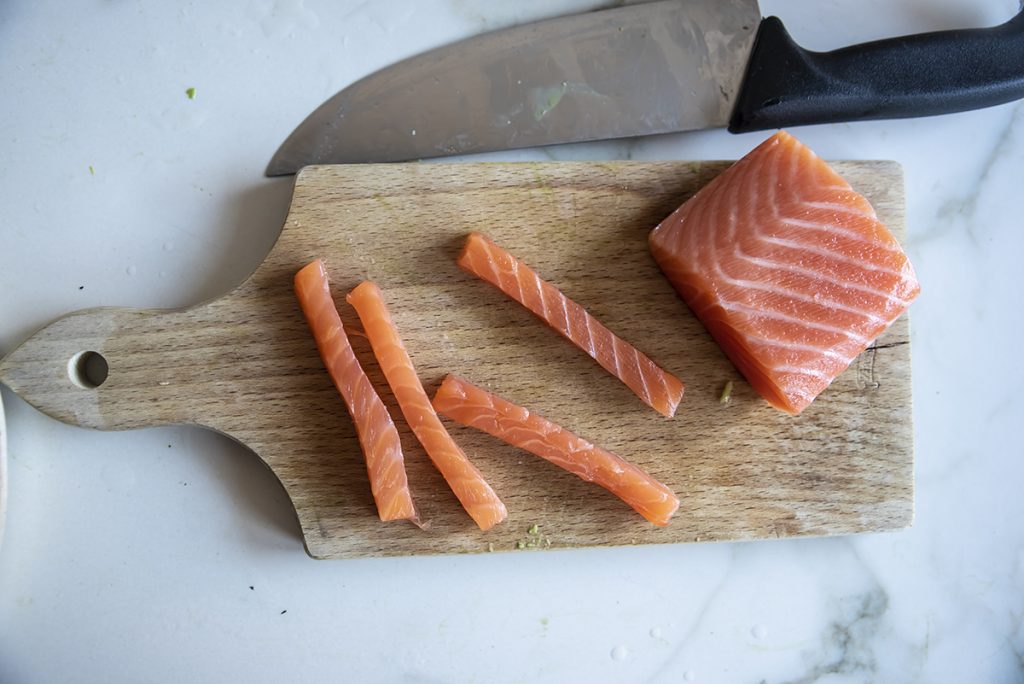 Uramaki fatti in casa: ricetta facile e leggera 2 uramaki uno
