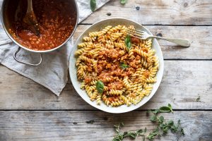 Fusilli con rag&ugrave; di tempeh