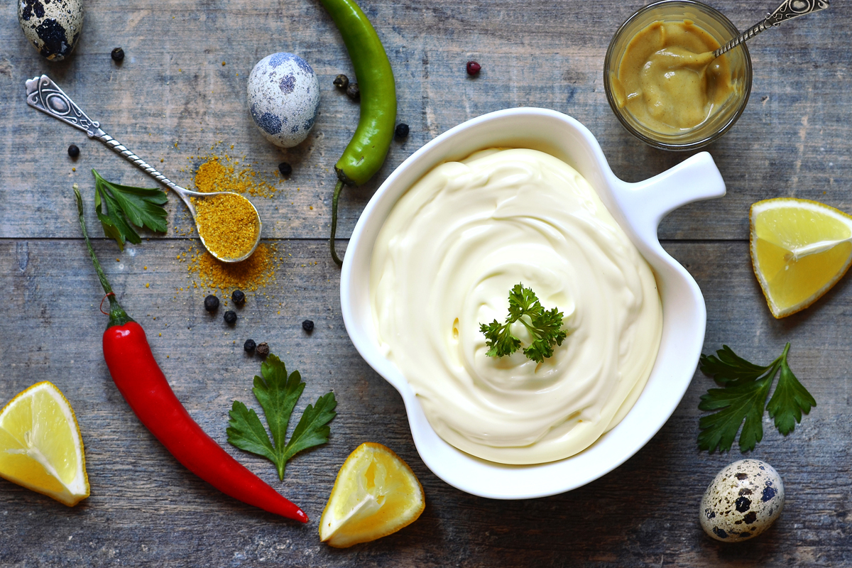 Salse light che vanno d'accordo con la dieta 8 Salse light: maionese senza uova