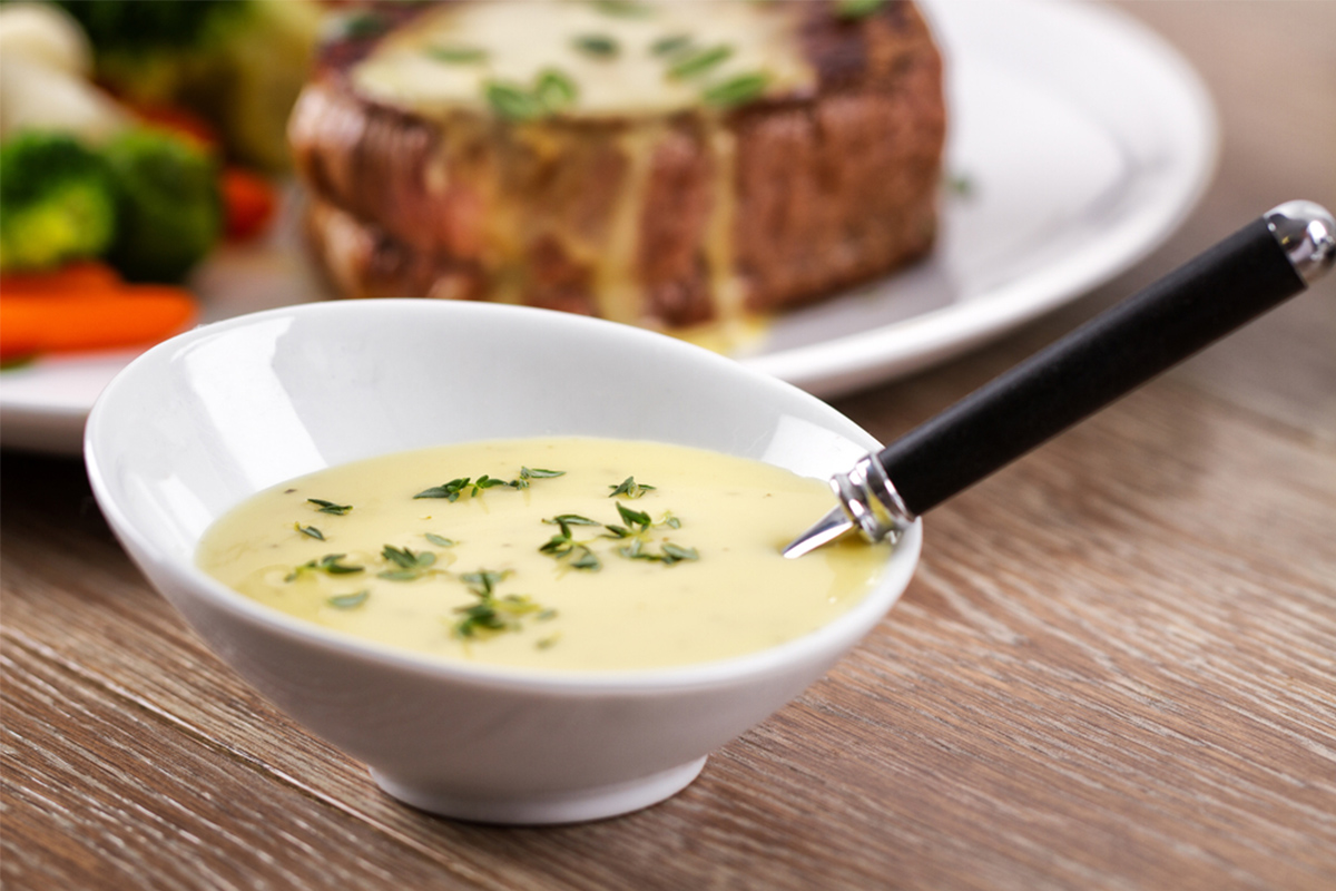 Salse light che vanno d'accordo con la dieta 22 Salse light: salsa bernese light