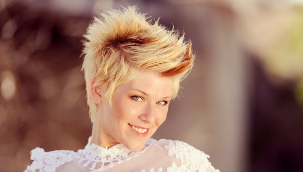 Acconciatura da sposa: i consigli dell'hair stylist 1 acconciatura da sposa: capelli molto corti