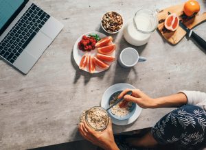 Acido folico (vitamina B9): a cosa serve, alimenti ricchi, carenza e integratori