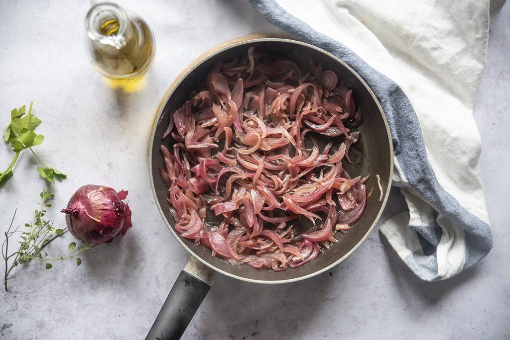 Cipolle in agrodolce: il contorno perfetto a dieta 5 cipolle agrodolce quattro