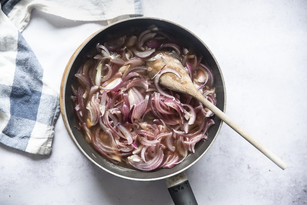 Cipolle in agrodolce: il contorno perfetto a dieta 4 cipolle agrodolce tre