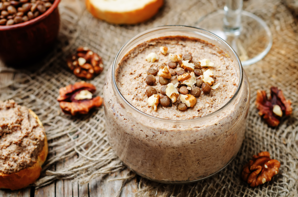 Quattro alimenti che ti aiutano a perdere peso 3 noci, lo smoothie