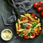 Penne integrali alla crudigna su crema di broccoli piccante 1 penne integrali crudigna broccoli pomodori