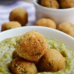 Vellutata di scarola con polpette croccanti di pane, provola e alici 1 vellutata di scarola con polpette croccanti di pane provola e alici