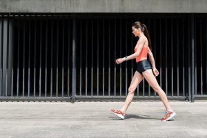 Dimagrire camminando: quanto si perde e quanto tempo, esempio di  scheda di allenamento