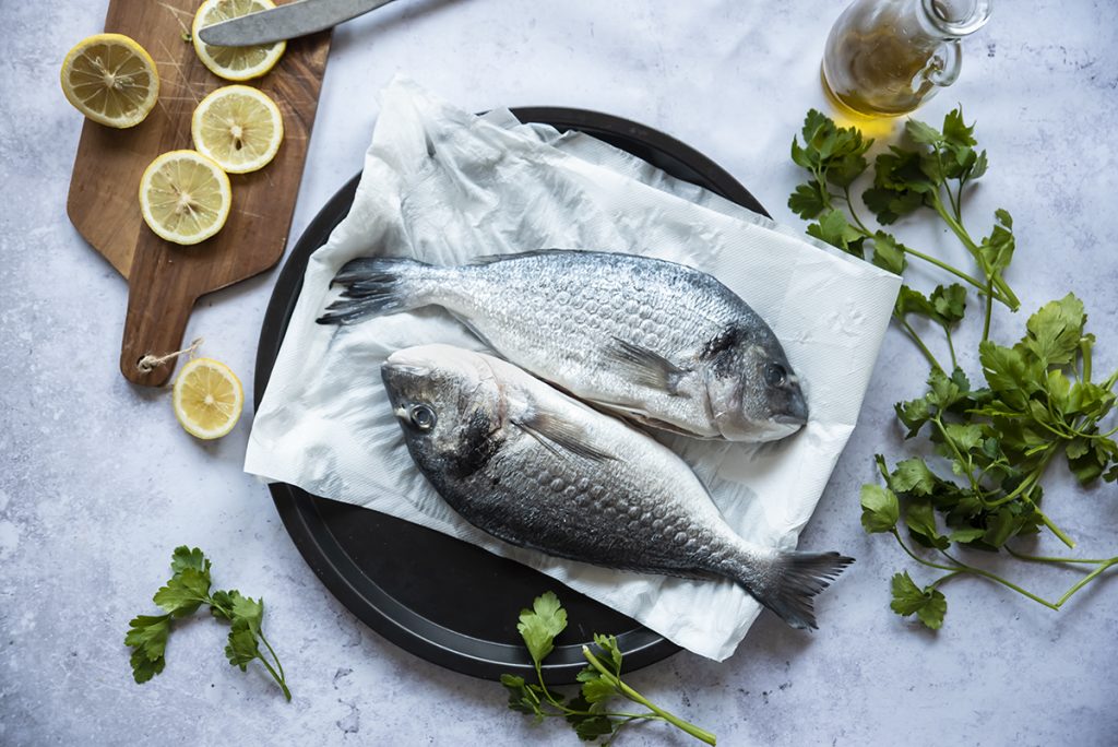 Orata al cartoccio, un secondo appetitoso e light 4 orate due