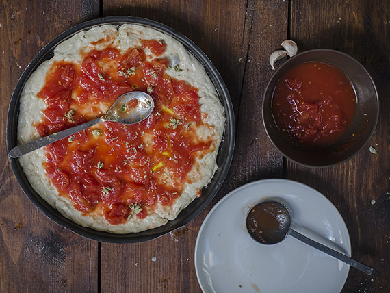 La pizza marinara: la ricetta perfetta per chi è a dieta 2 pizza marinara stendi pomodoro