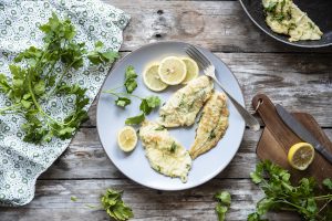 Platessa alla mugnaia: ricetta facile e veloce per un secondo piatto di pesce gustoso