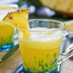 Smoothie di ananas e zenzero: drenante, digestivo e dietetico 1 smoothie di ananas e zenzero