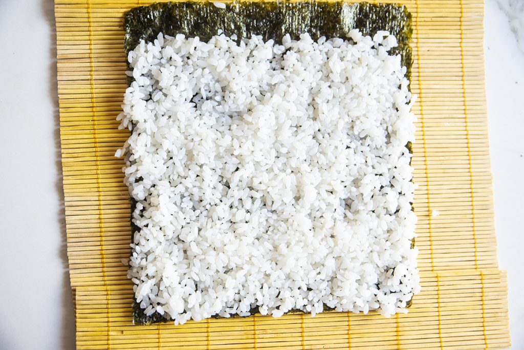 Futomaki con salmone e uova di lompo 4 futomaki quattro