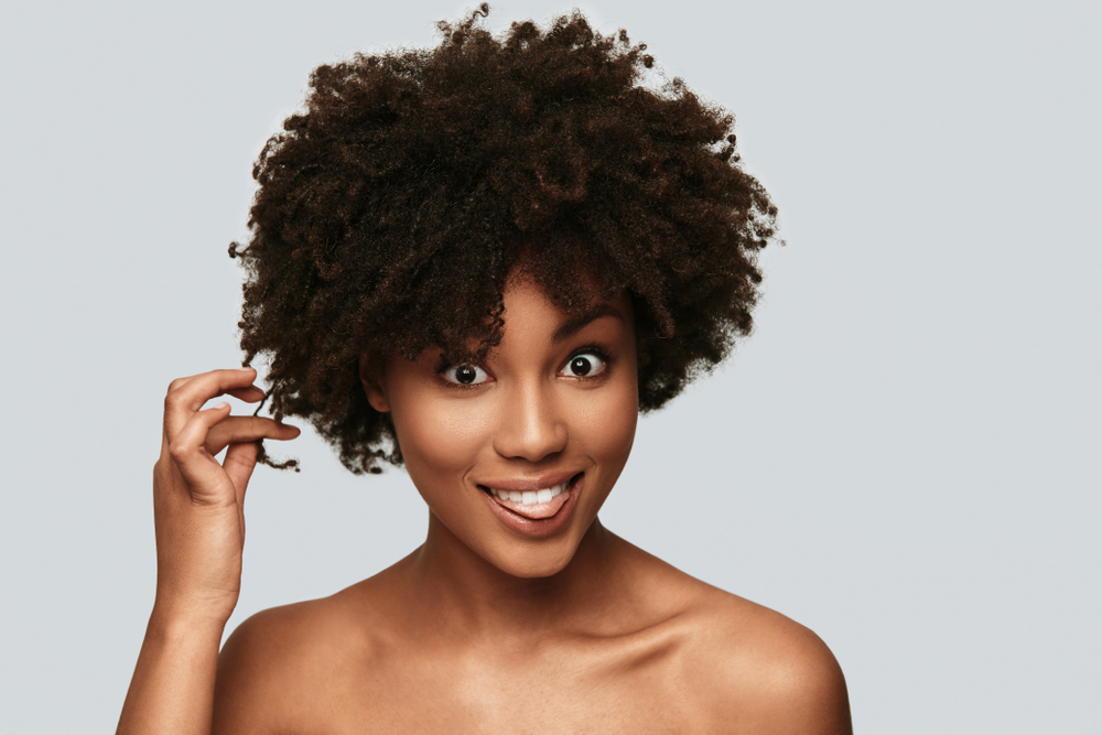 Linguaggio del corpo: i gesti che rivelano la tua personalità 3 linguaggio del corpo: capelli