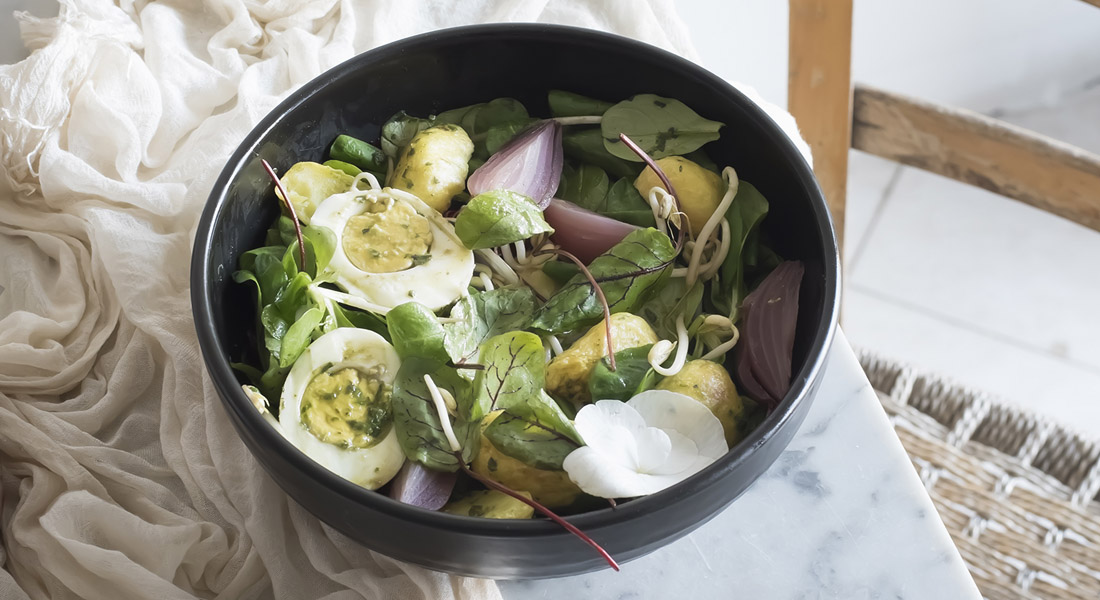 Ricette con le vitamine B per combattere la stanchezza 6 ricette con le vitamine B: insalata di germogli