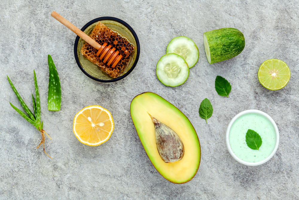 Smagliature: cosa sono, cause, rimedi e trattamenti a casa e dal dermatologo, dieta e prevenzione 20 smagliature: creme fai-da-te con avocado