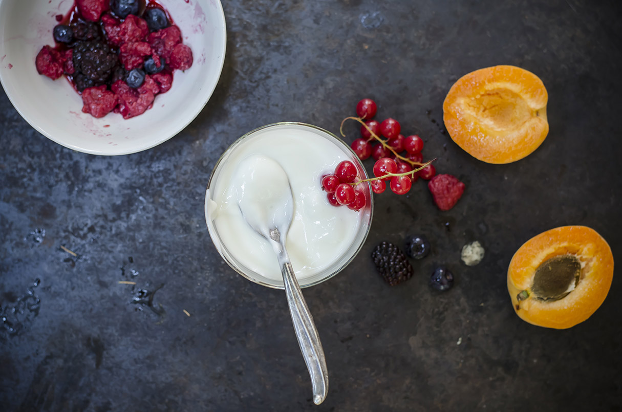 Stanchezza primaverile: le ricette per combatterla 9 stanchezza primaverile: yogurt fatto in casa