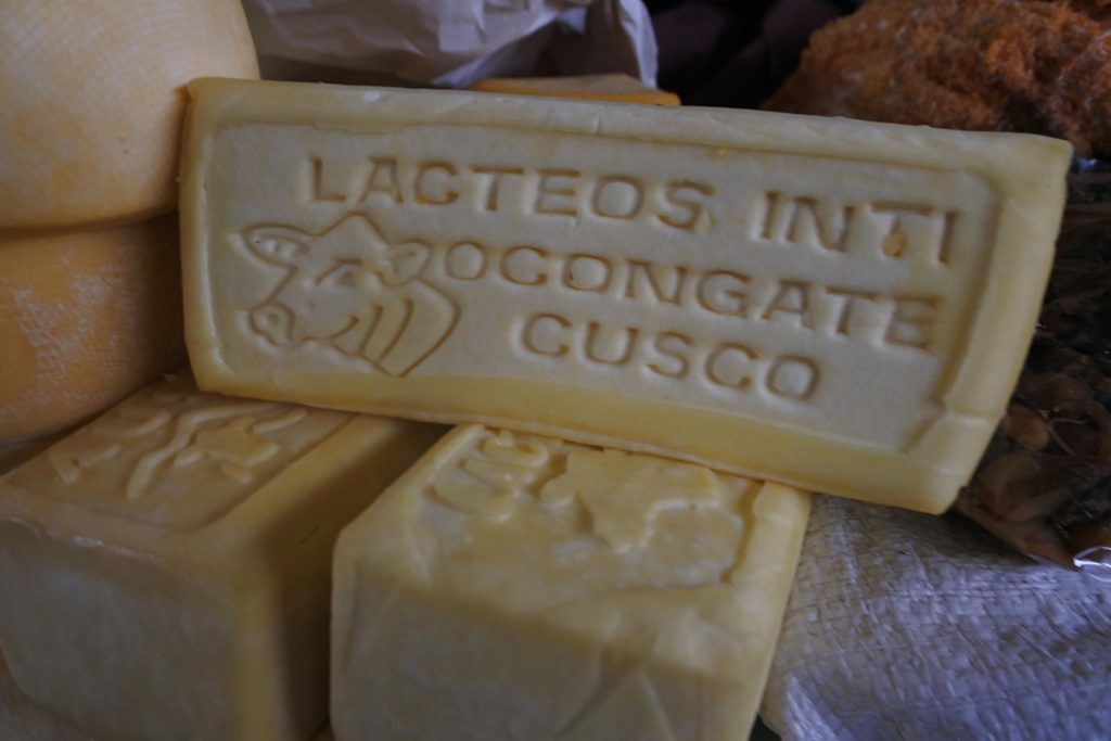 Viaggio in Perù: Titicaca, Machu Picchu, Cuzco 11 cuzco mercato san blas 2 1
