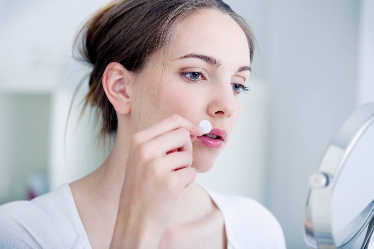 Herpes labiale: sintomi, diagnosi e cura 4 Herpes labiale: rimedi e trattamenti