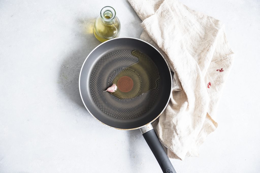 Insalata di ceci, gamberetti, avocado e mela verde 2 insalata uno