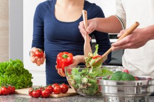 Mangiare frutta e verdura migliora la fertilit&agrave; maschile