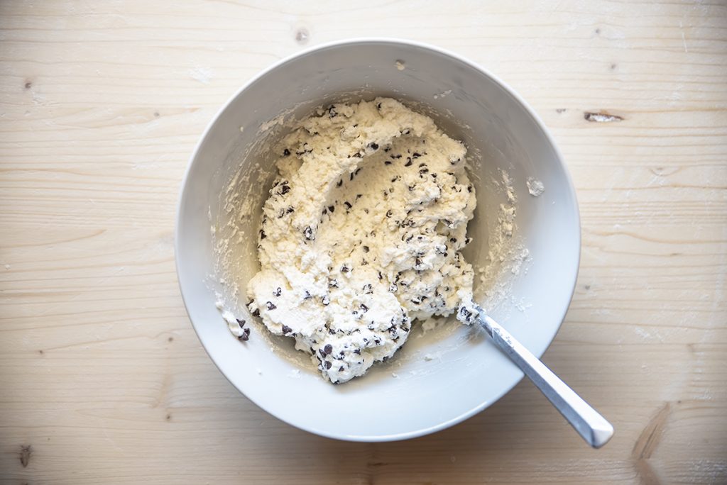 Millefoglie con ricotta, fragole e cioccolato 2 millefoglie uno