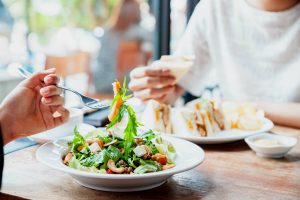 Rispettare gli orari dei pasti: perch&eacute; &egrave; importante
