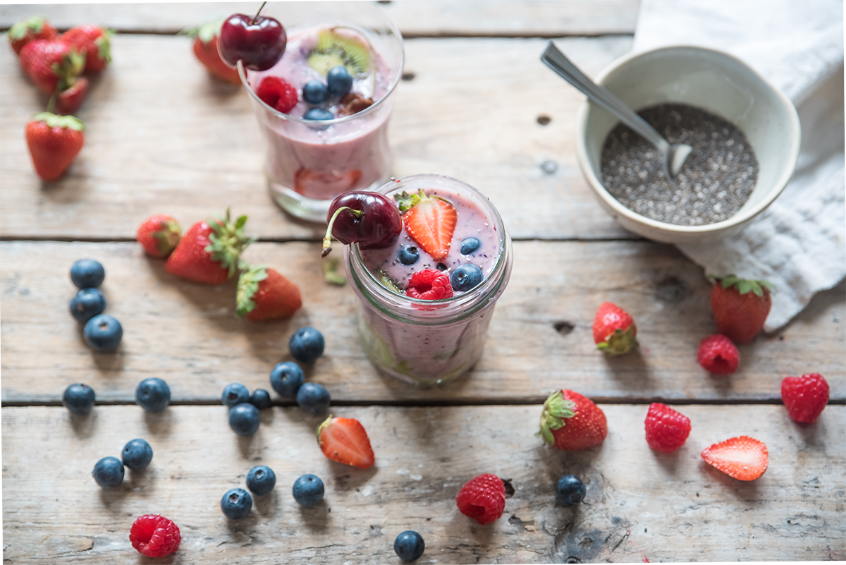 Ciliegie: calorie, valori nutrizionali, proprietà, benefici e le migliori ricette 11 smoothie con ciliegie e semi di chia