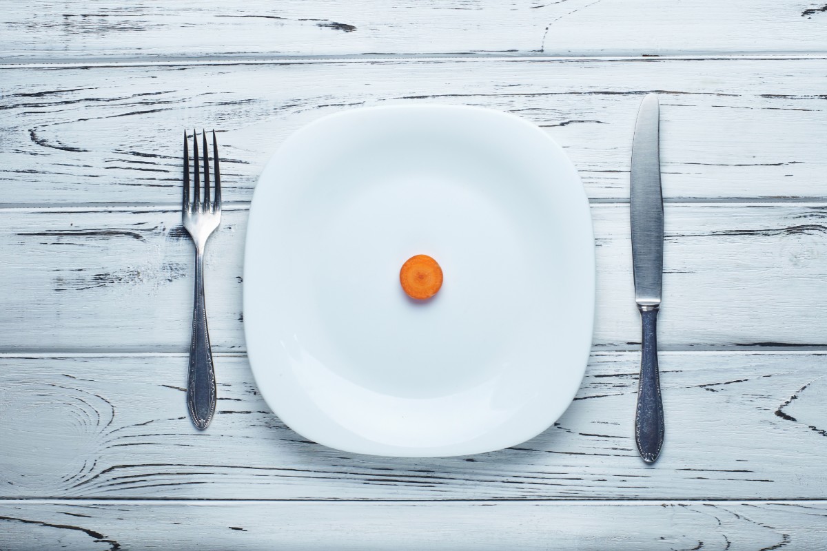 Anoressia: cos'è e come affrontare questo disturbo dell'alimentazione 4 Come riconoscere un disturbo dell'alimentazione: campanelli d'allarme